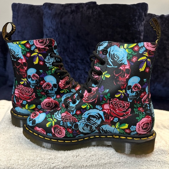 NEW Dr Martens 1460 Pascal Rose Floral Skull Limited Edition - Picture 12 of 15